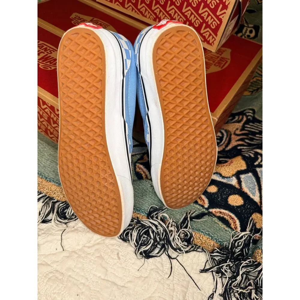 Nearly new Vans Slip On Heritage Blue Men 8/Women 9.5